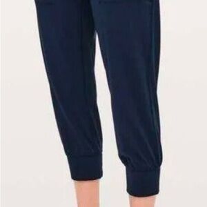 Lululemon Align cropped joggers